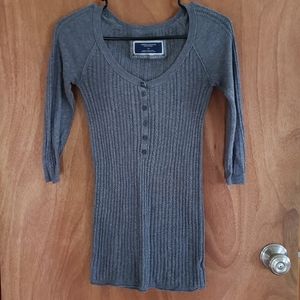 Women's Small American Eagle Henley